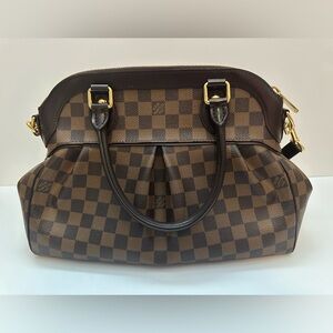 Authentic Louis Vuitton Trevi Pm Damier- Timeless Elegance